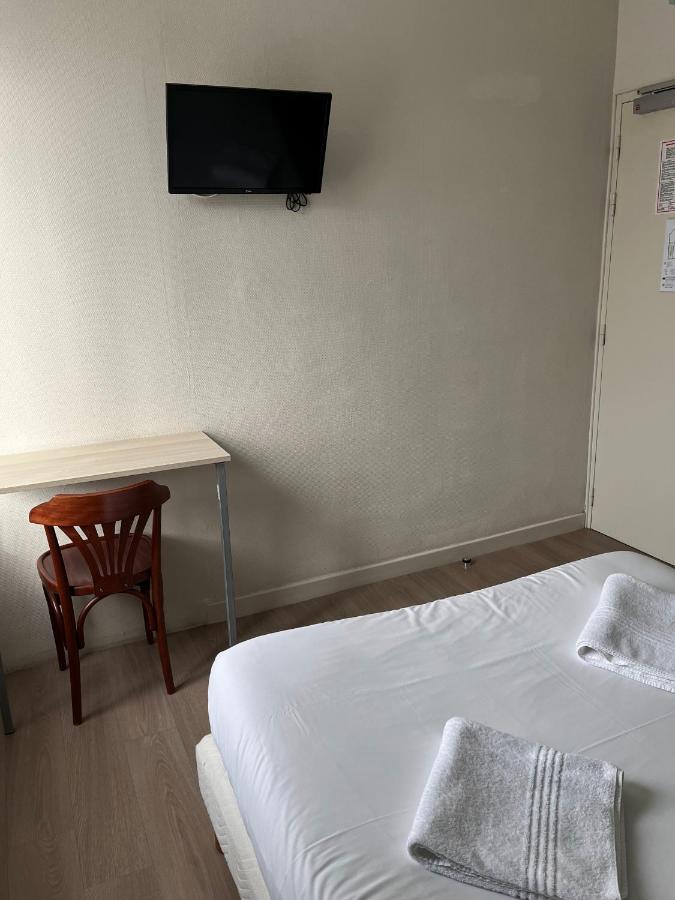 Aux Bons Amis Hotel Reims Exterior foto