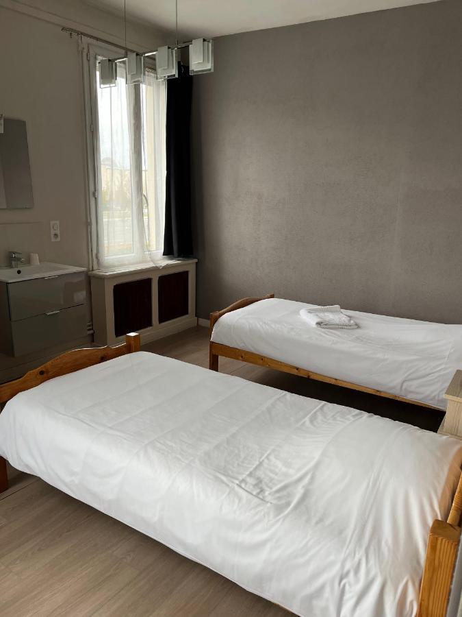 Aux Bons Amis Hotel Reims Exterior foto